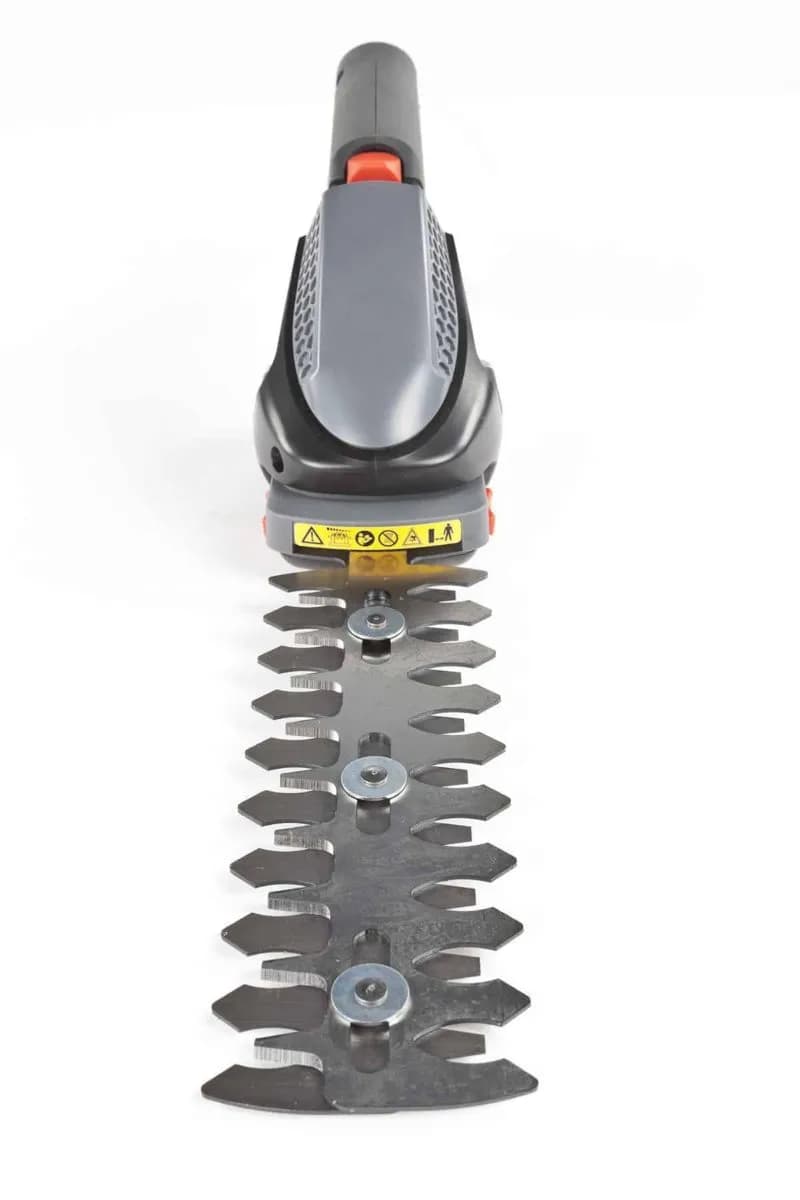 Jak skutecznie naostrzyć nożyce elektryczne do żywopłotu i uniknąć błędów