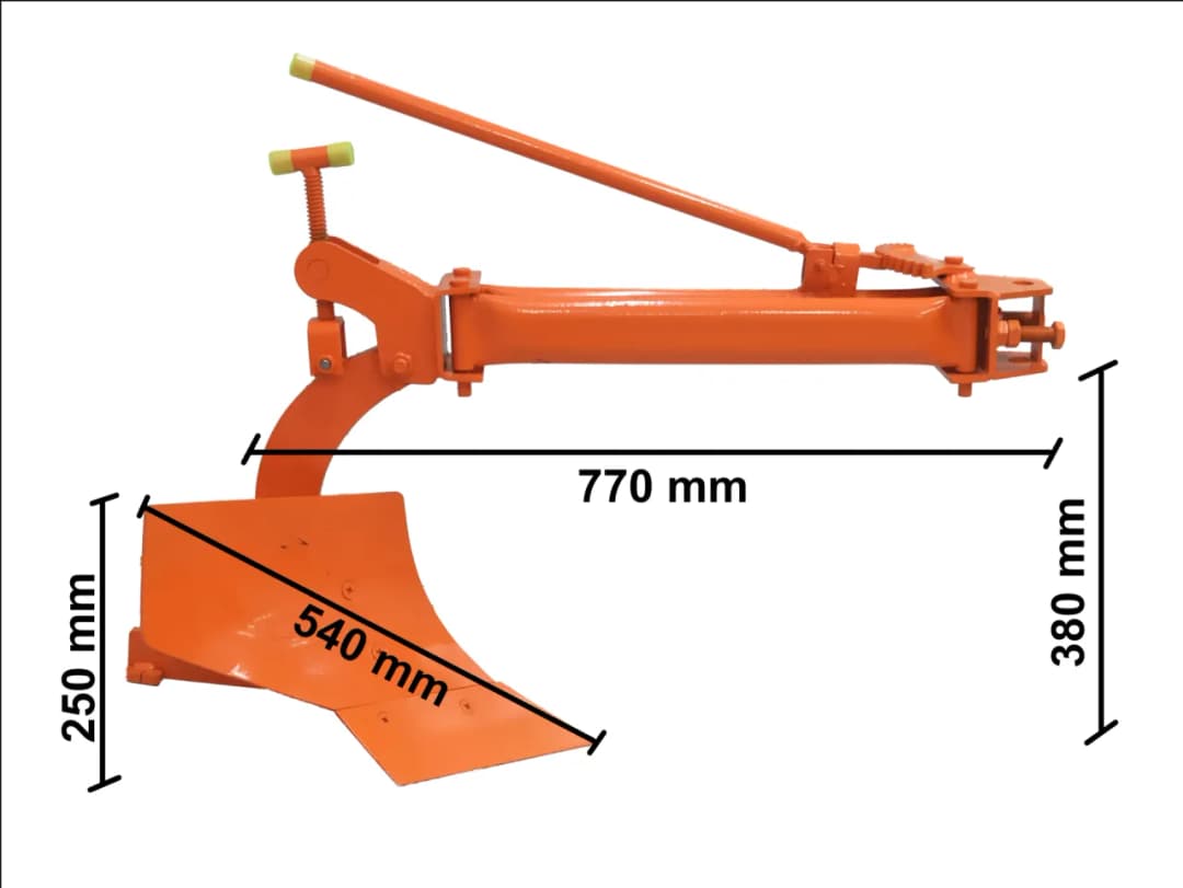 Jak zrobić pług do orki do traktorka kosiarki – oszczędź na zakupie